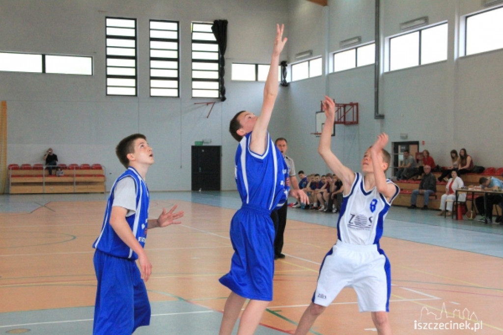 EMET Basket Szczecinek - Żak Koszalin