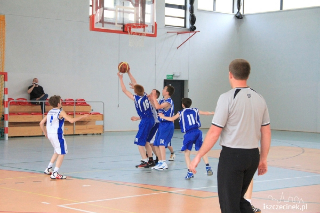 EMET Basket Szczecinek - Żak Koszalin