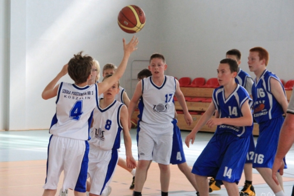 EMET Basket Szczecinek - Żak Koszalin
