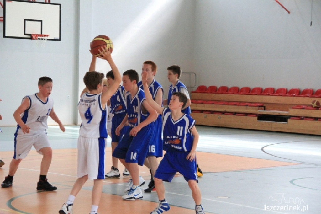 EMET Basket Szczecinek - Żak Koszalin