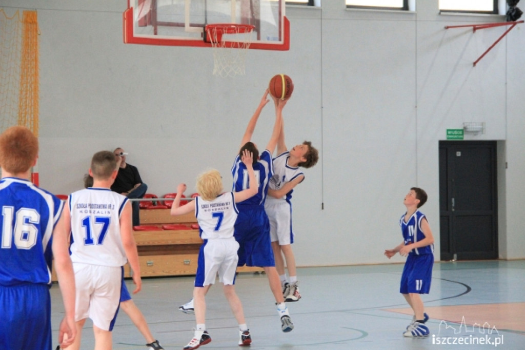 EMET Basket Szczecinek - Żak Koszalin