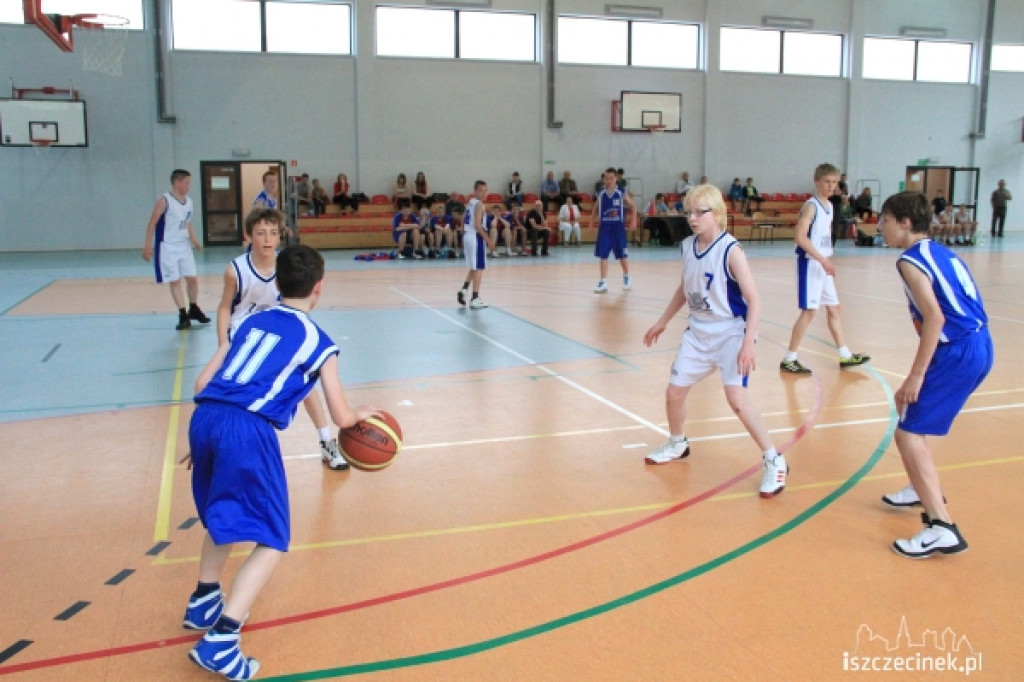 EMET Basket Szczecinek - Żak Koszalin