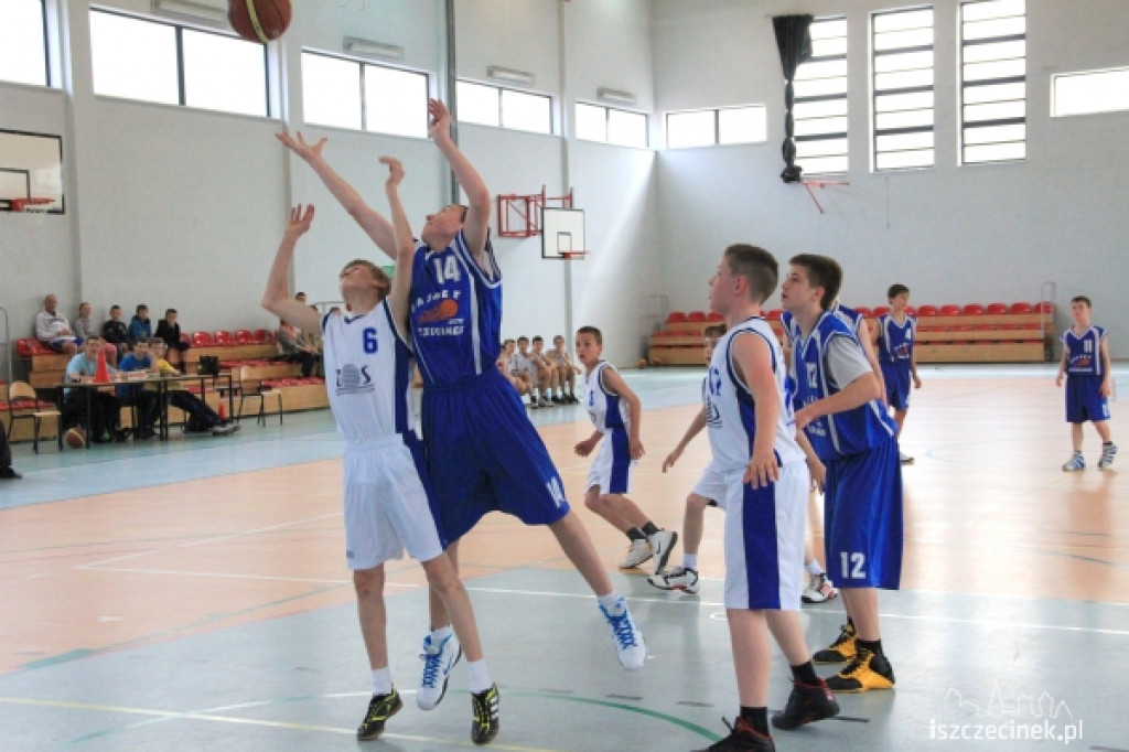 EMET Basket Szczecinek - Żak Koszalin