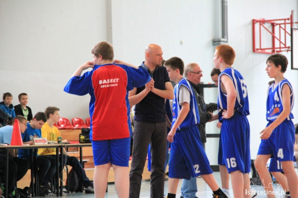 EMET Basket Szczecinek - Żak Koszalin
