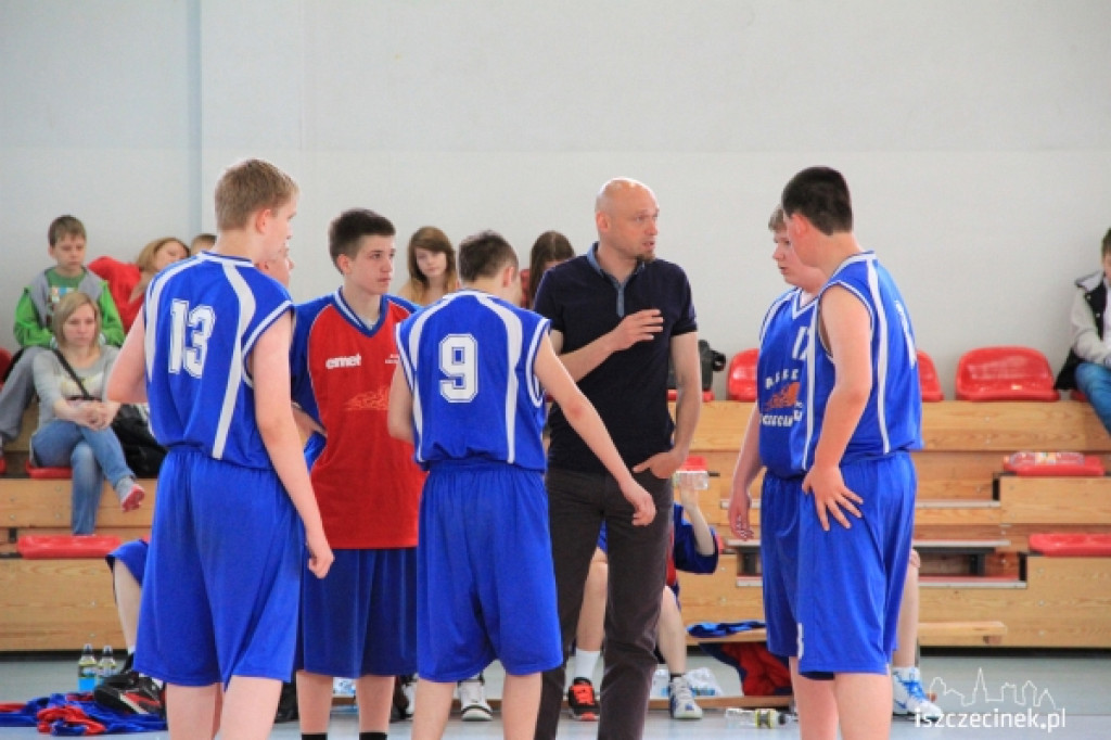 EMET Basket Szczecinek - Żak Koszalin