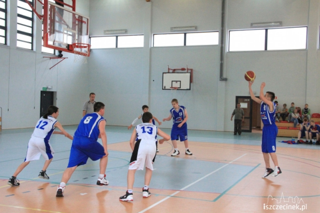 EMET Basket Szczecinek - Żak Koszalin