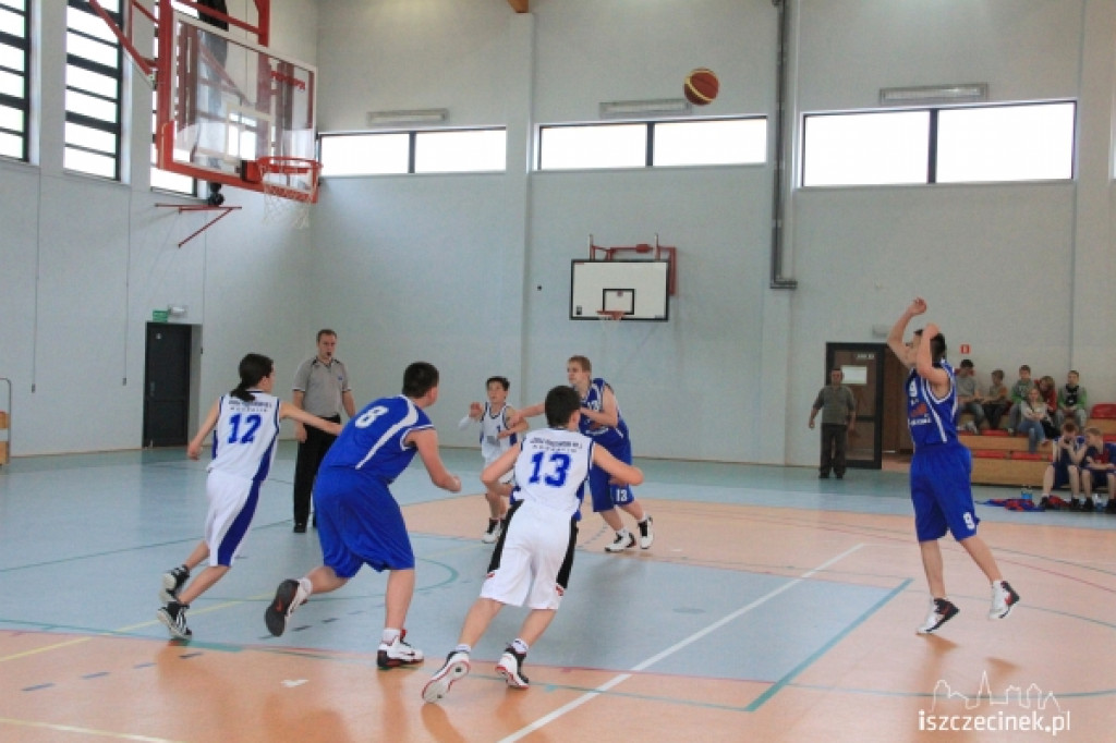 EMET Basket Szczecinek - Żak Koszalin