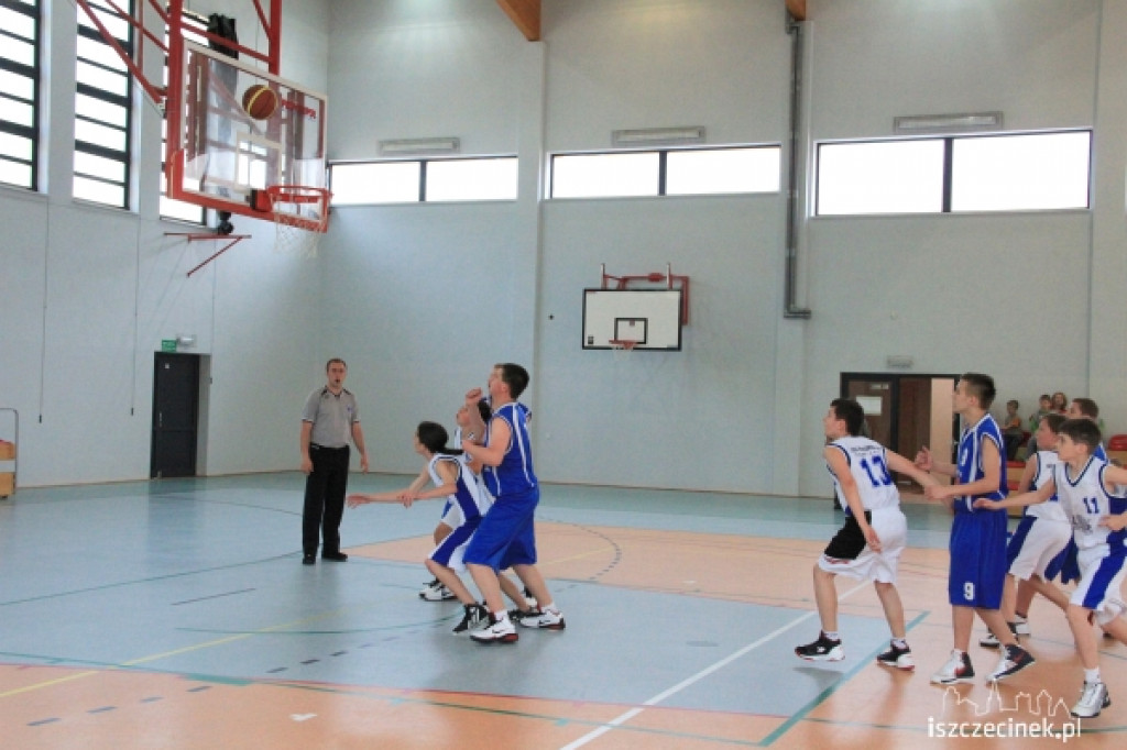 EMET Basket Szczecinek - Żak Koszalin