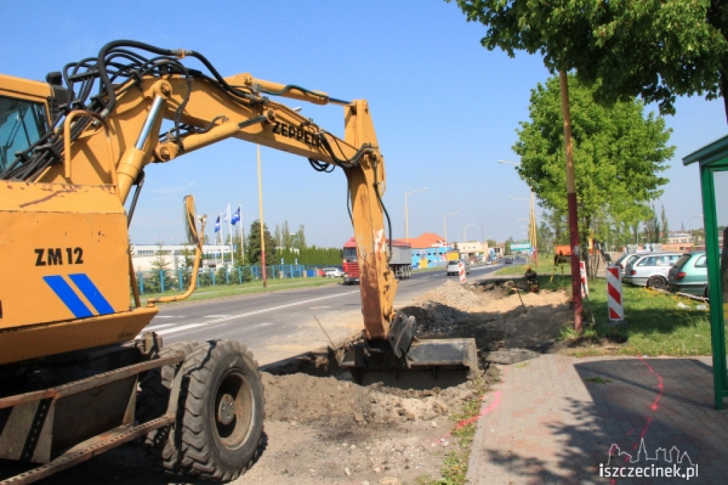 Budują zatoczki autobusowe na Pilskiej