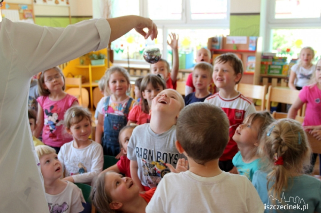 Chemicy odwiedzili dzieci w przedszkolu MIŚ