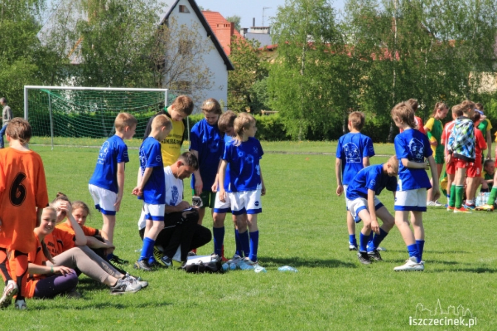 Powiatowe Mistrzostwa w Mini Piłce Nożnej chłopców i dziewcząt szkół podstawowych