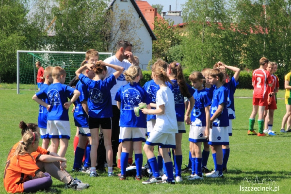 Powiatowe Mistrzostwa w Mini Piłce Nożnej chłopców i dziewcząt szkół podstawowych