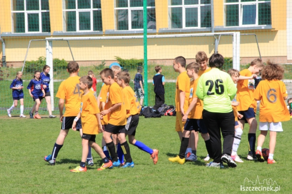 Powiatowe Mistrzostwa w Mini Piłce Nożnej chłopców i dziewcząt szkół podstawowych