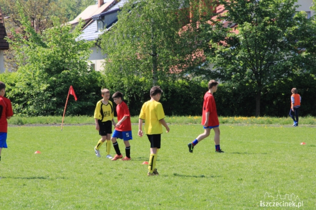 Powiatowe Mistrzostwa w Mini Piłce Nożnej chłopców i dziewcząt szkół podstawowych