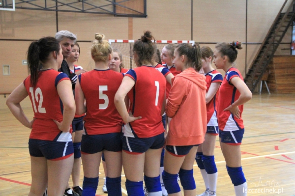 Turniej piłki siatkowej o Puchar Prezesa MKS Volley