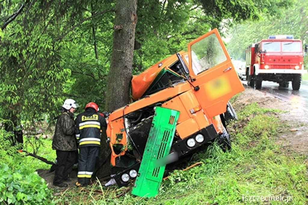 Ciężarówka wypadła z drogi