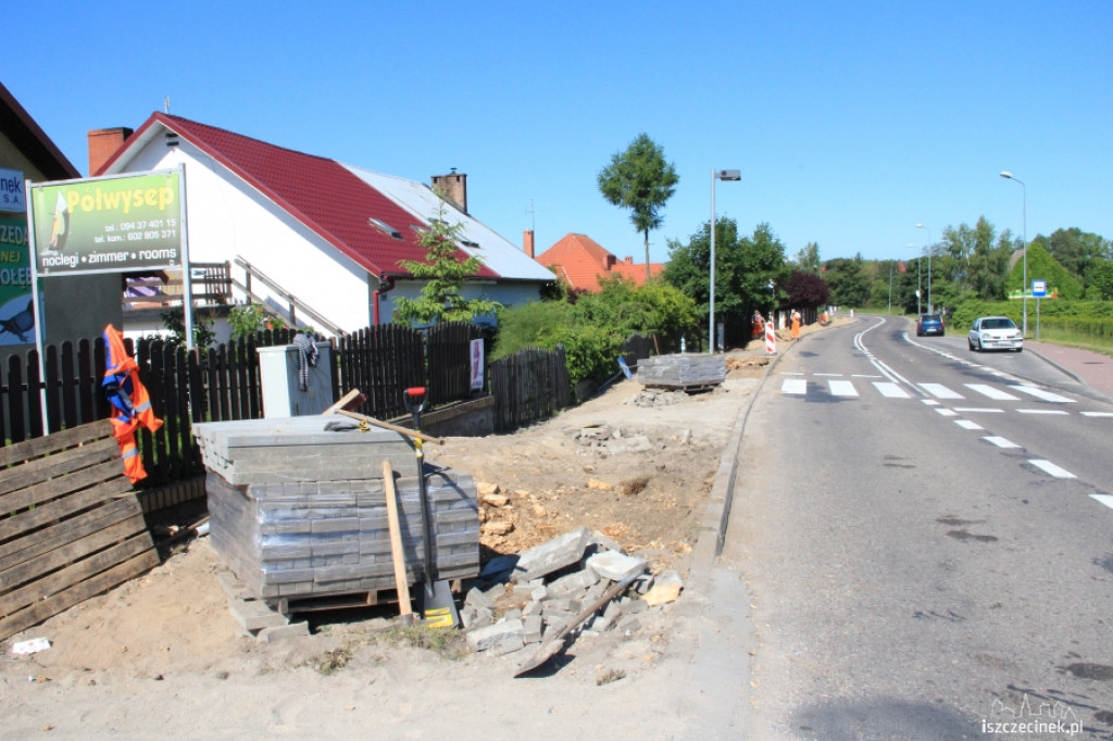 Przebudowa chodnika w Trzesiece
