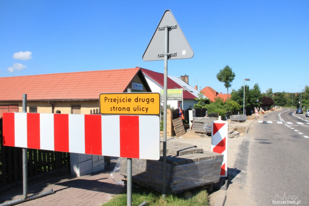 Przebudowa chodnika w Trzesiece