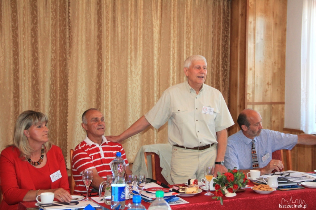 Zjazd ?Absolwentów? Biegu Przełajowego im. Winanda Osińskiego 1982-83