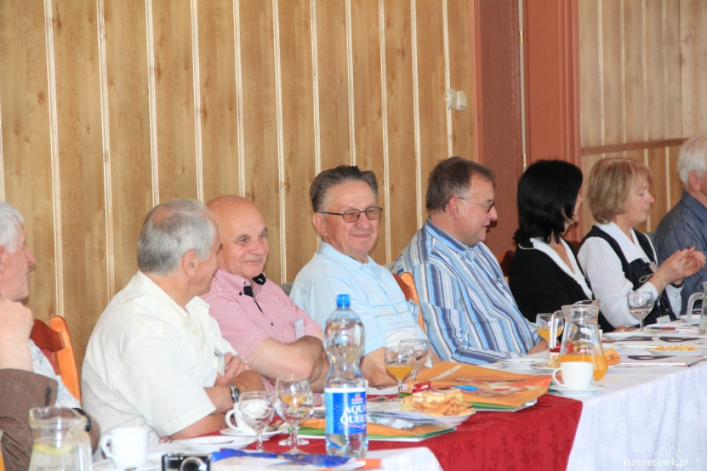 Zjazd ?Absolwentów? Biegu Przełajowego im. Winanda Osińskiego 1982-83