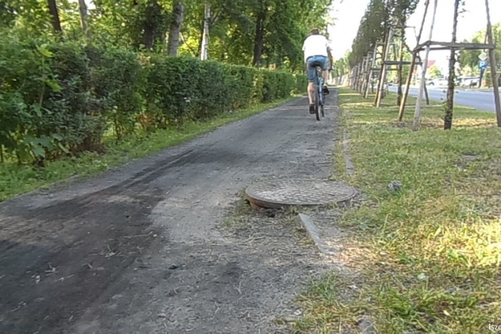 Wystające studzienki straszą rowerzystów