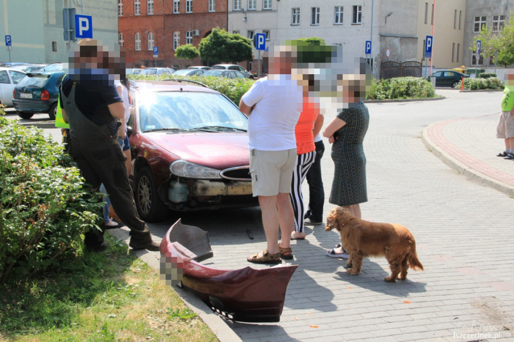 Stłuczka za Urzędem Miasta