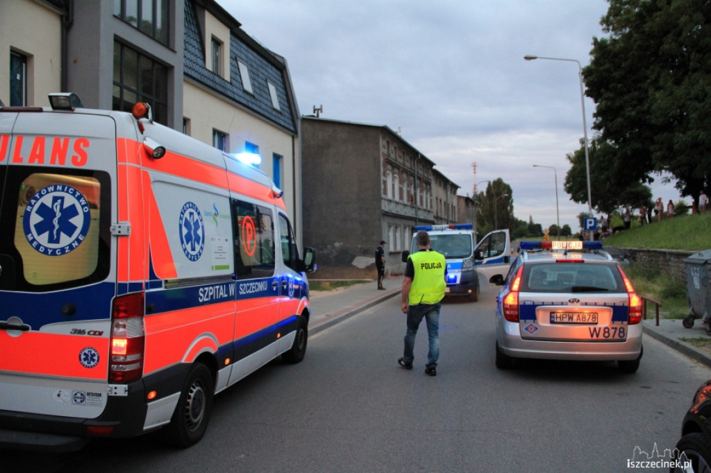 Policjanci zaatakowani siekierą