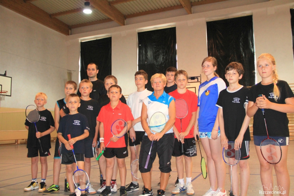 Mistrzyni szkoli badmintonistów z UKS Gwda