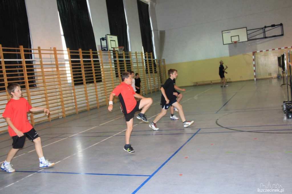 Mistrzyni szkoli badmintonistów z UKS Gwda