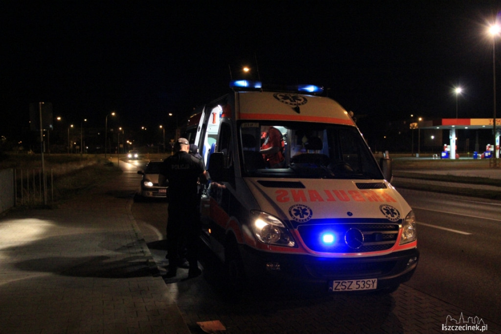 Czołowe zderzenie skutera z osobówką koło Tesco