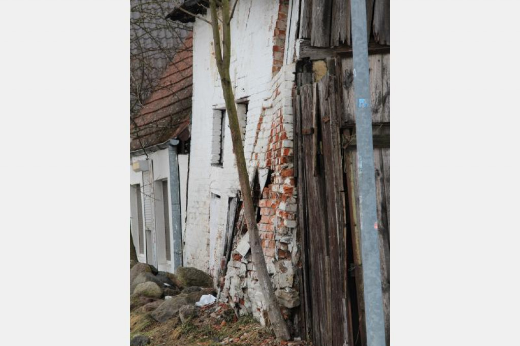 Ruina w centrum zabezpieczona