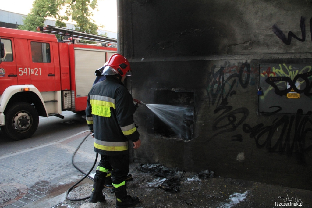Niebezpieczny pożar skrzynki gazowej