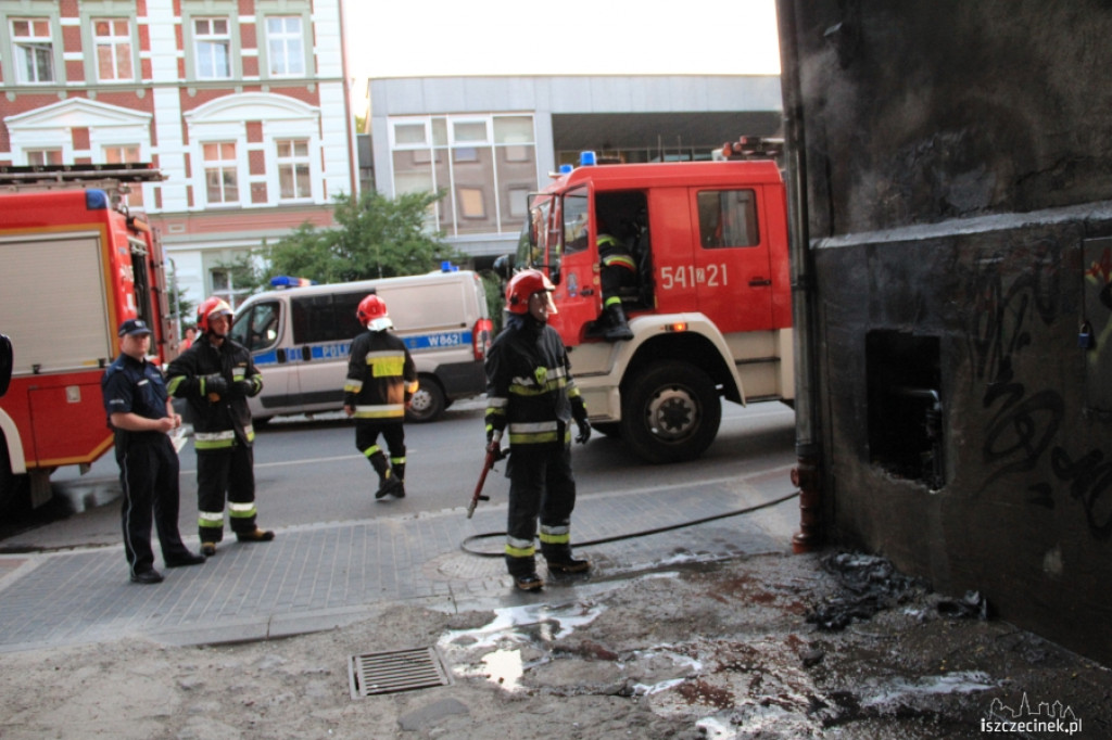 Niebezpieczny pożar skrzynki gazowej