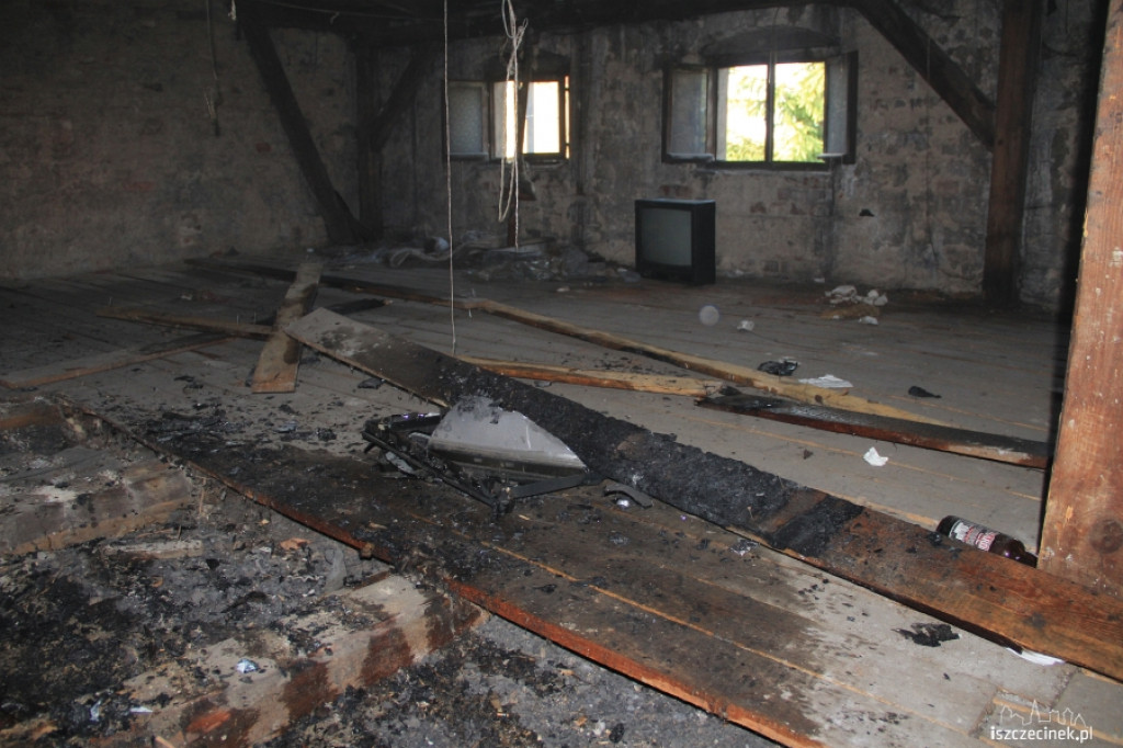 Pożar na poddaszu przy Armii Krajowej