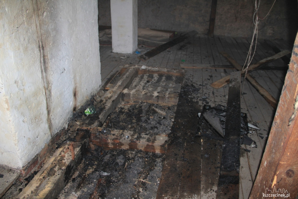 Pożar na poddaszu przy Armii Krajowej