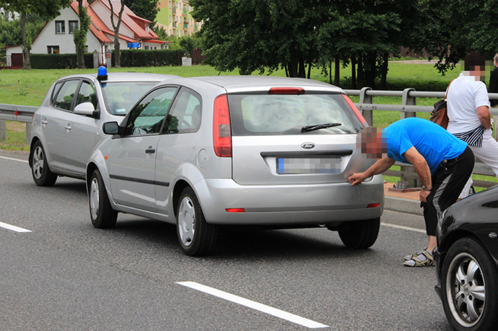 Kolizja na obwodnicy. Zderzyły się 4 samochody