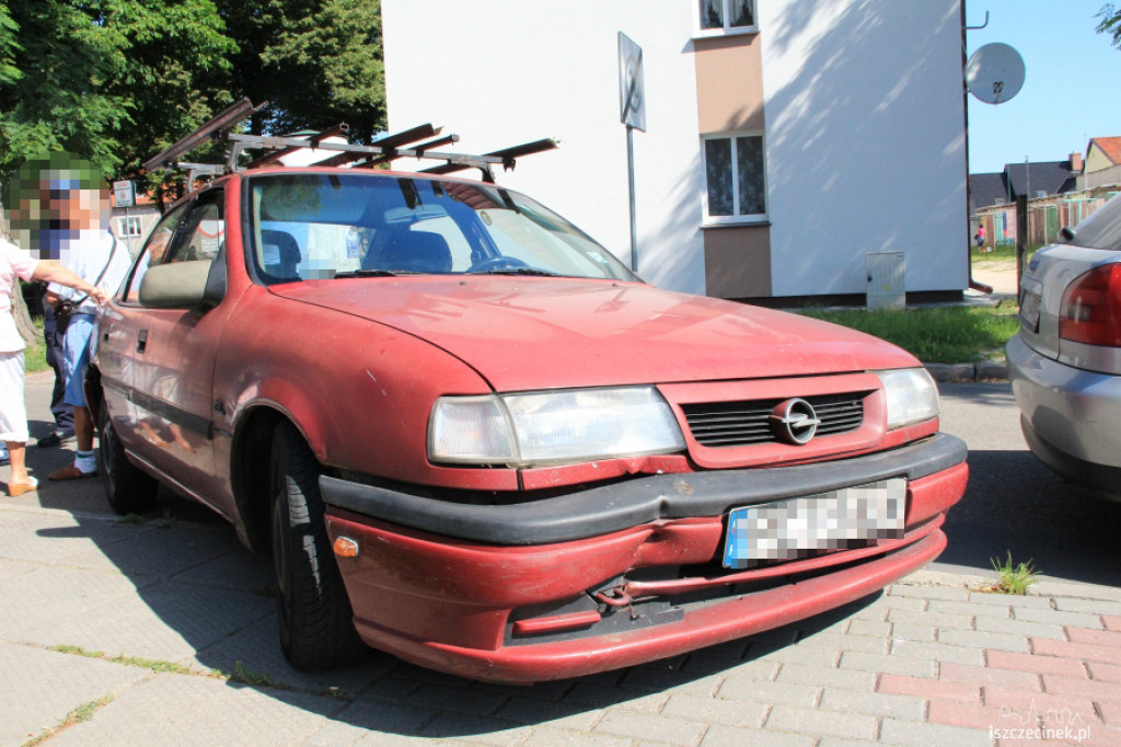 Kolizja trzech aut na Słowiańskiej