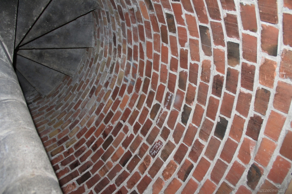 Wieża Bismarcka w remoncie