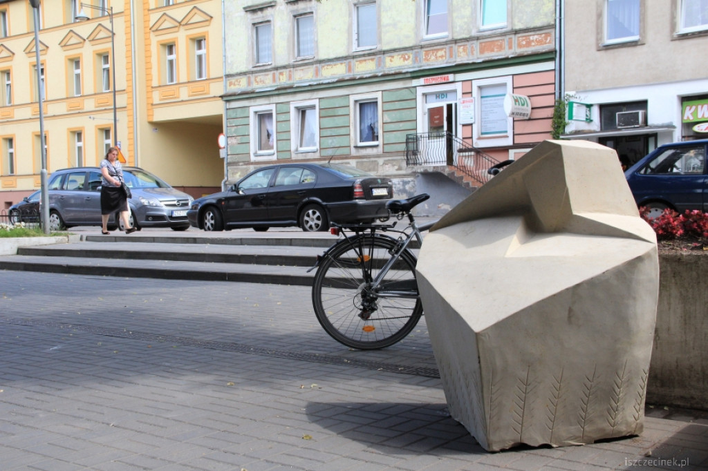 Rzeźby studentów w nowych miejscach