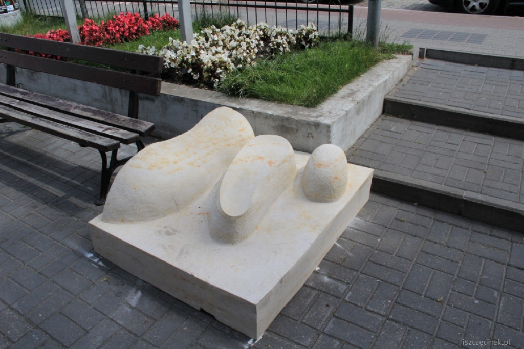 Rzeźby studentów w nowych miejscach