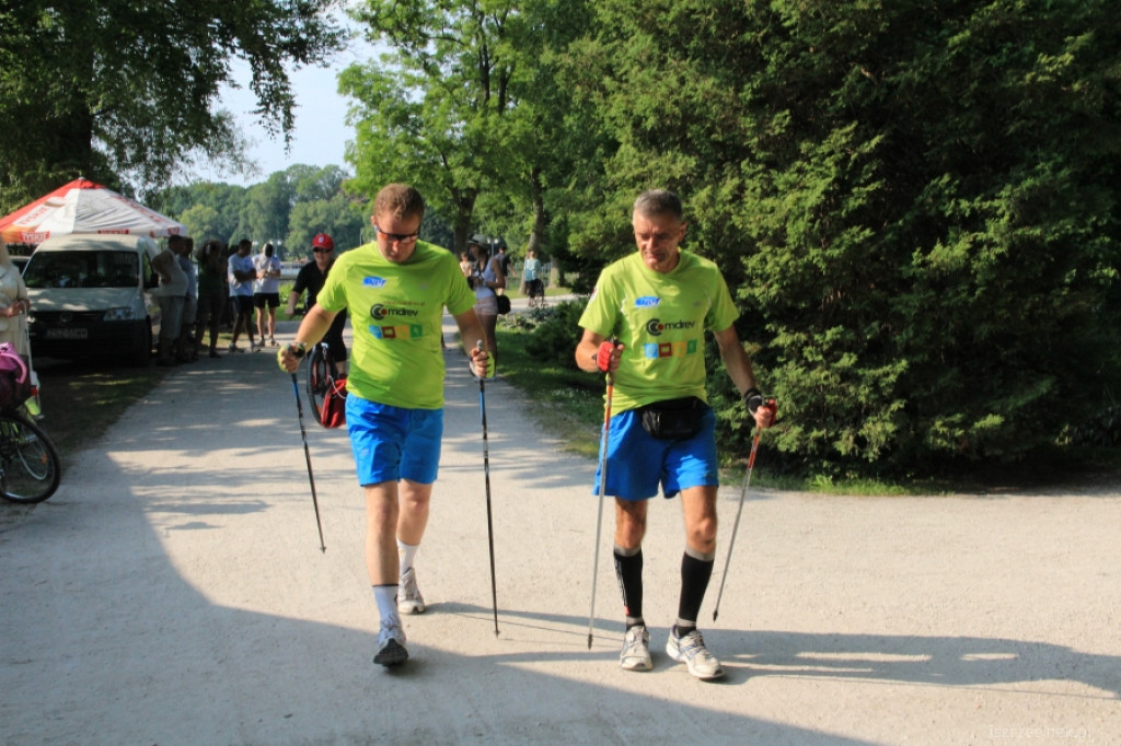 Andrzej Kowal bije rekord świata w marszu z kijkami nordic walking