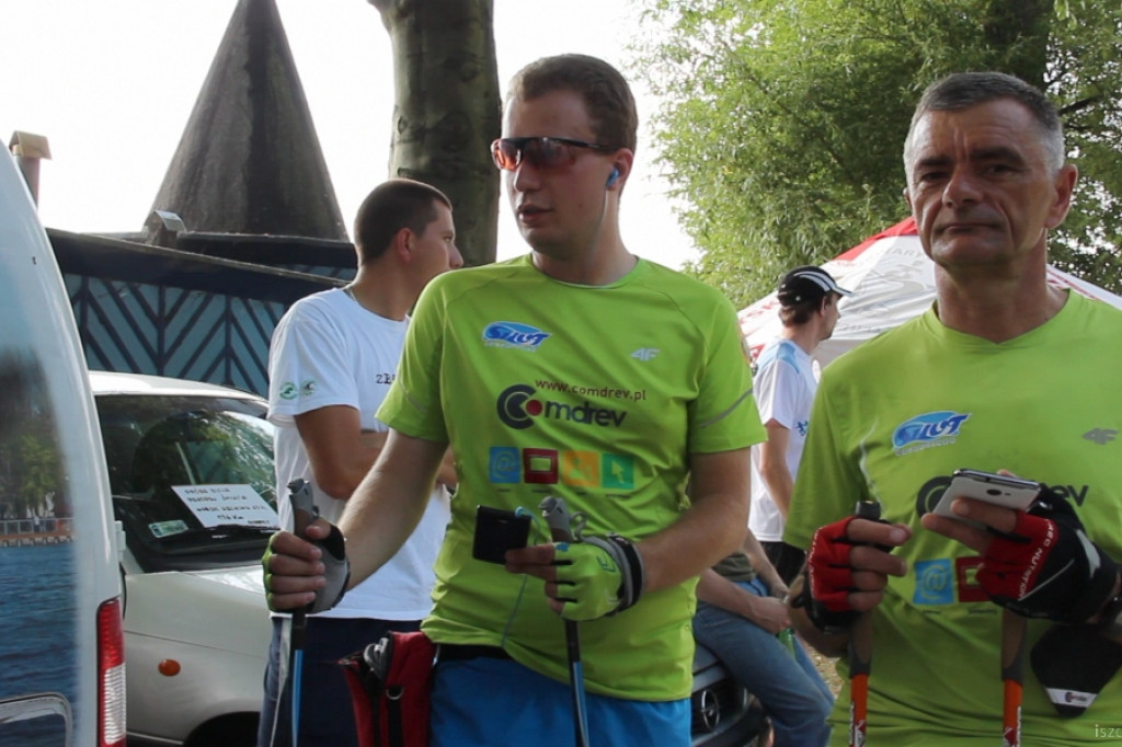 Andrzej Kowal bije rekord świata w marszu z kijkami nordic walking