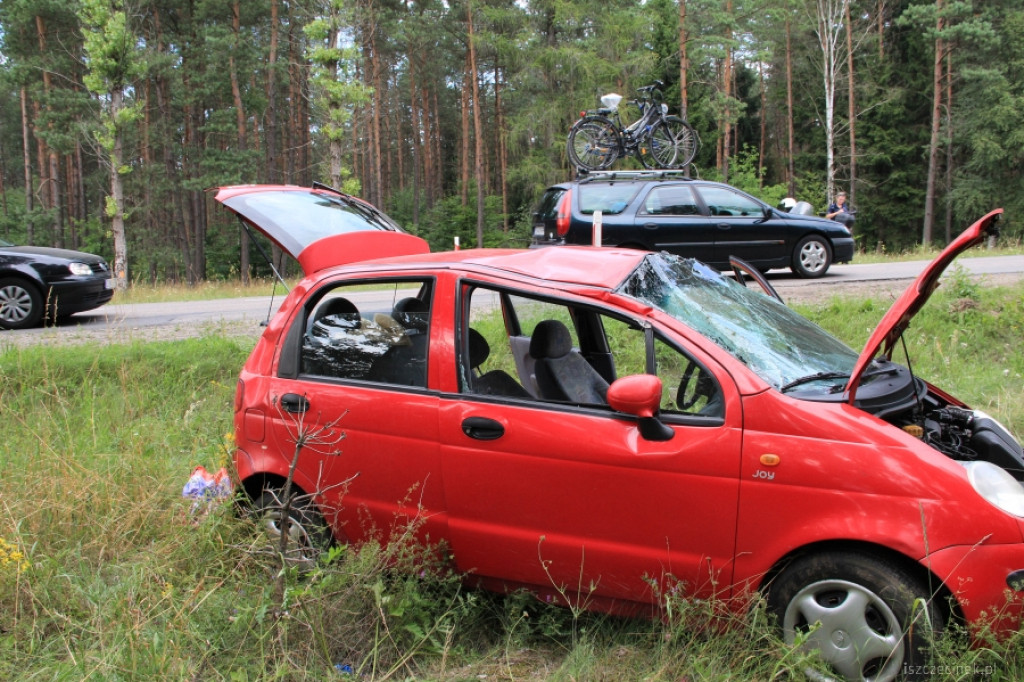 Na trasie Biały Bór - Bobolice dachował Matiz