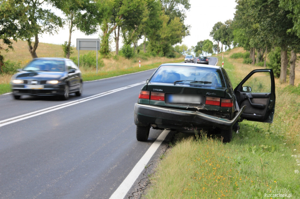 Motocykl wjechał w Citroena