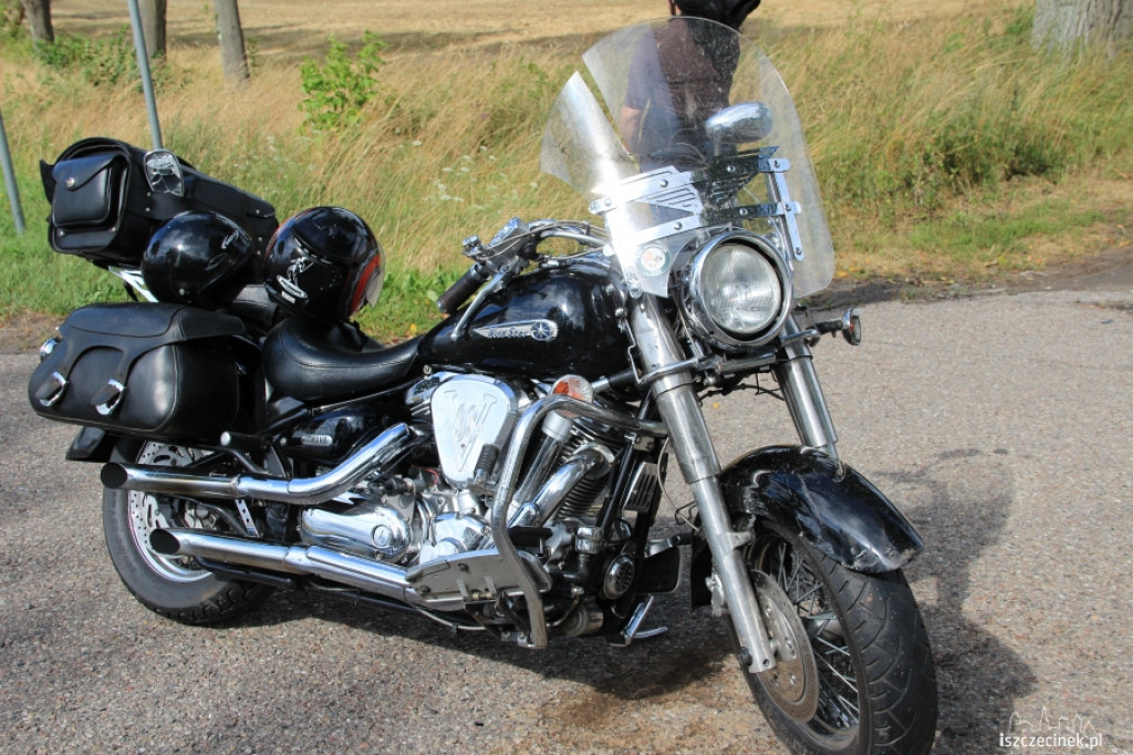 Motocykl wjechał w Citroena