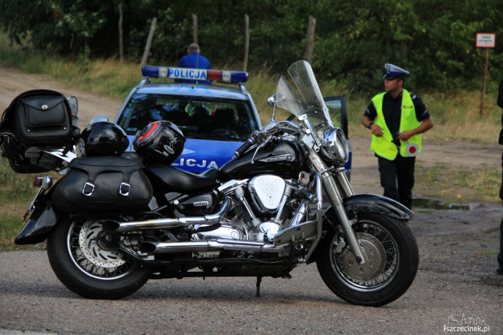 Motocykl wjechał w Citroena