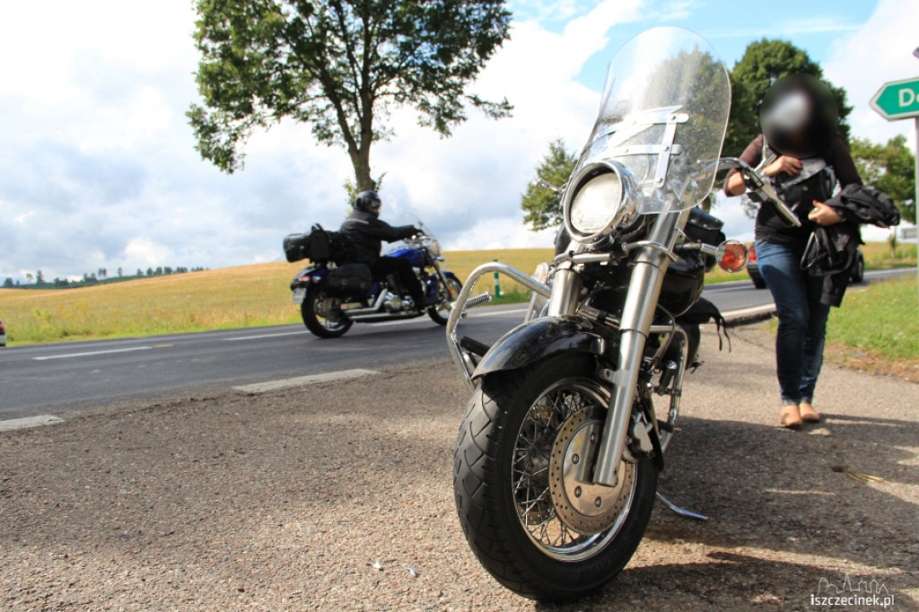 Motocykl wjechał w Citroena