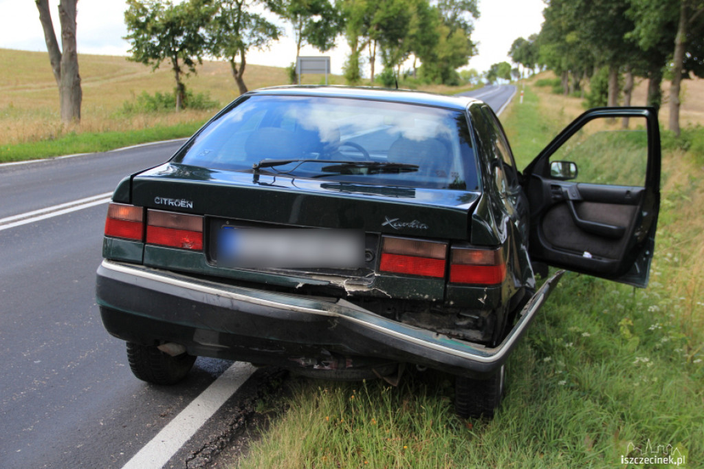 Motocykl wjechał w Citroena