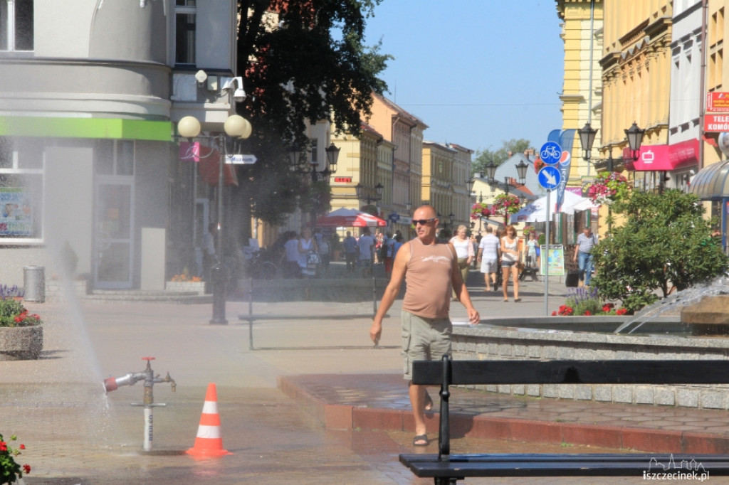 Kurtyna wodna przed ratuszem