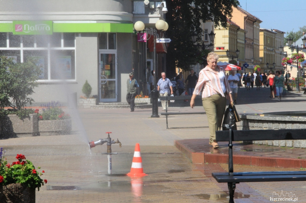 Kurtyna wodna przed ratuszem